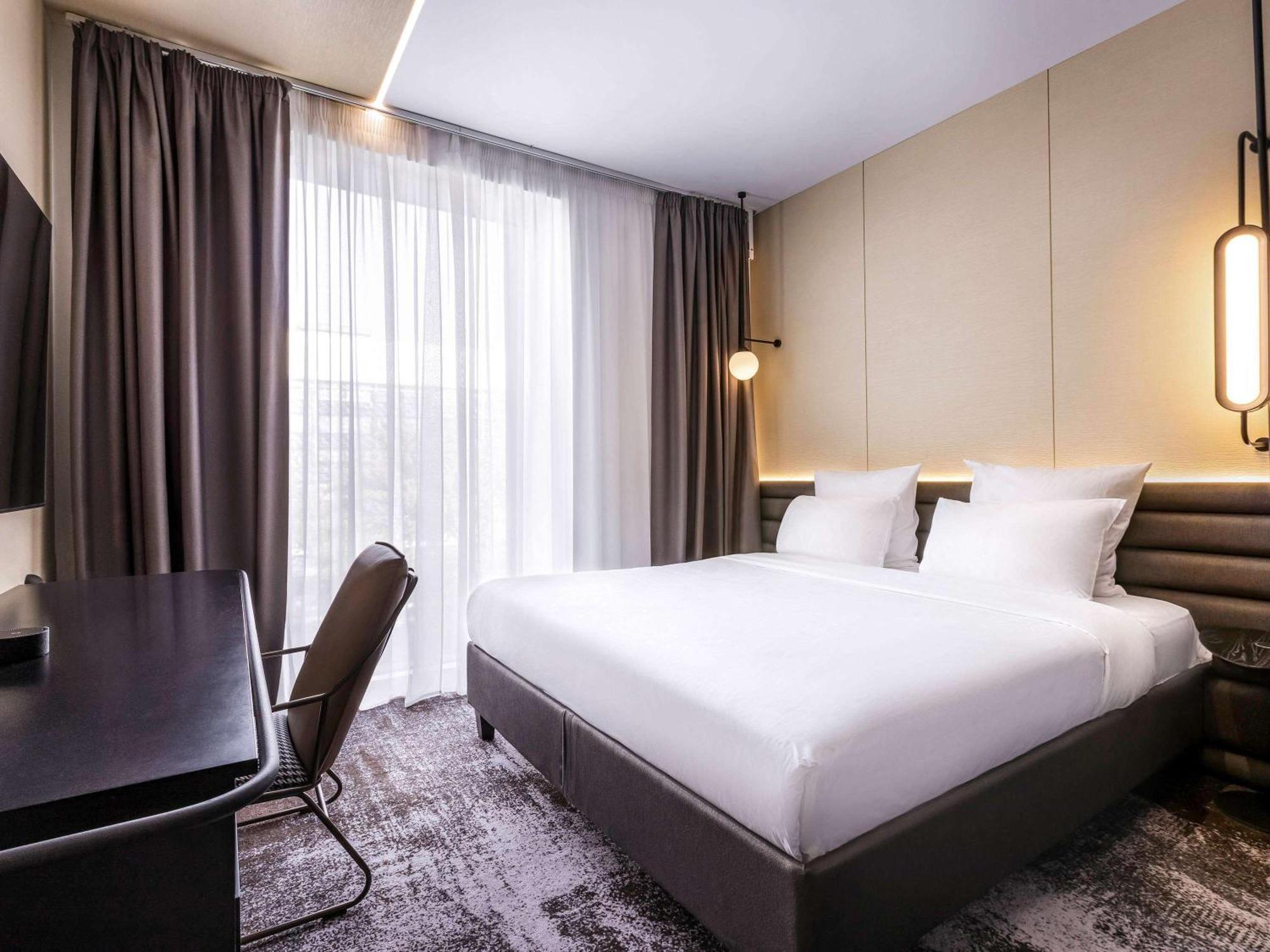Novotel Living Almaty Jetisu Dış mekan fotoğraf