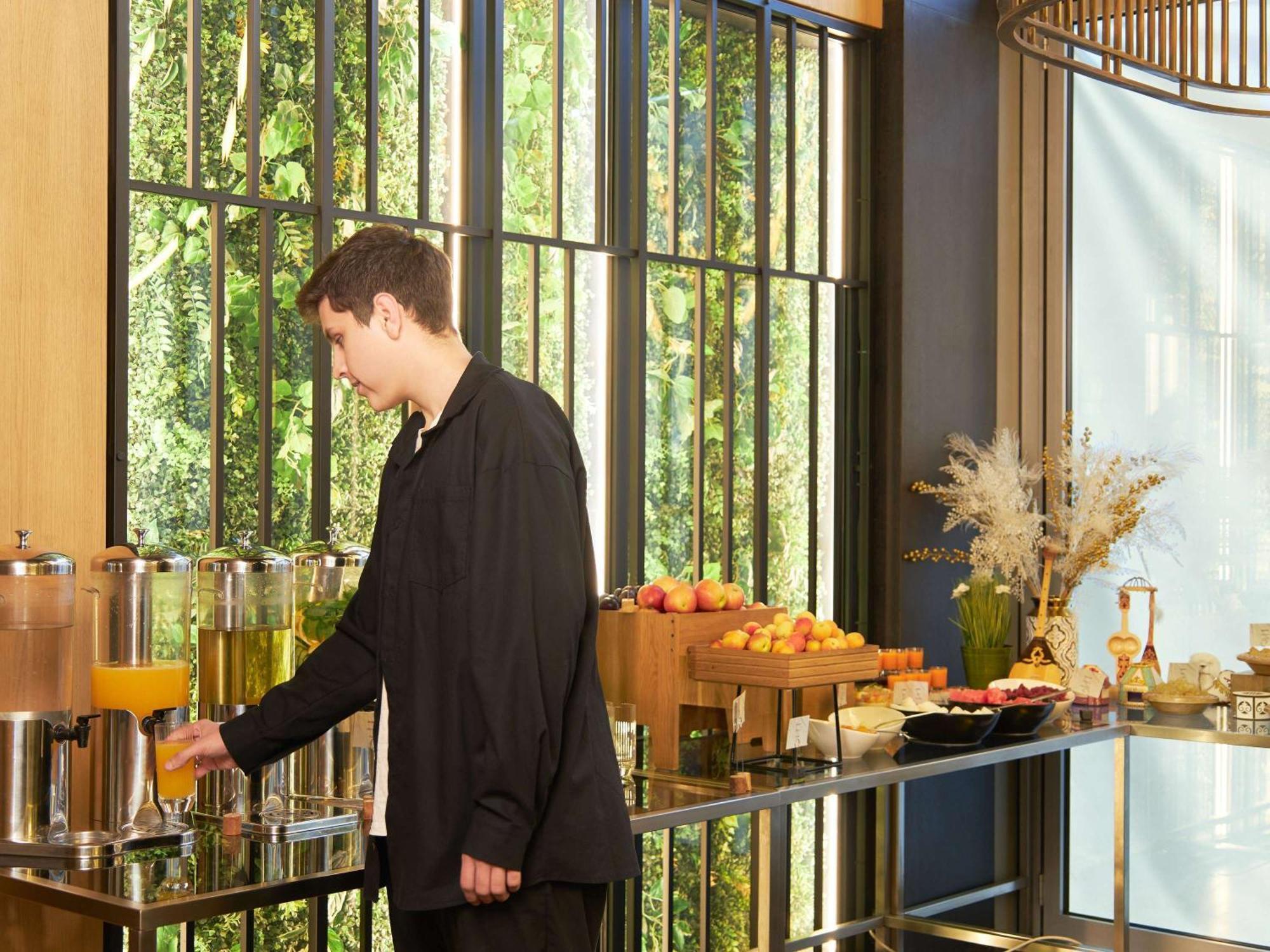 Novotel Living Almaty Jetisu Dış mekan fotoğraf